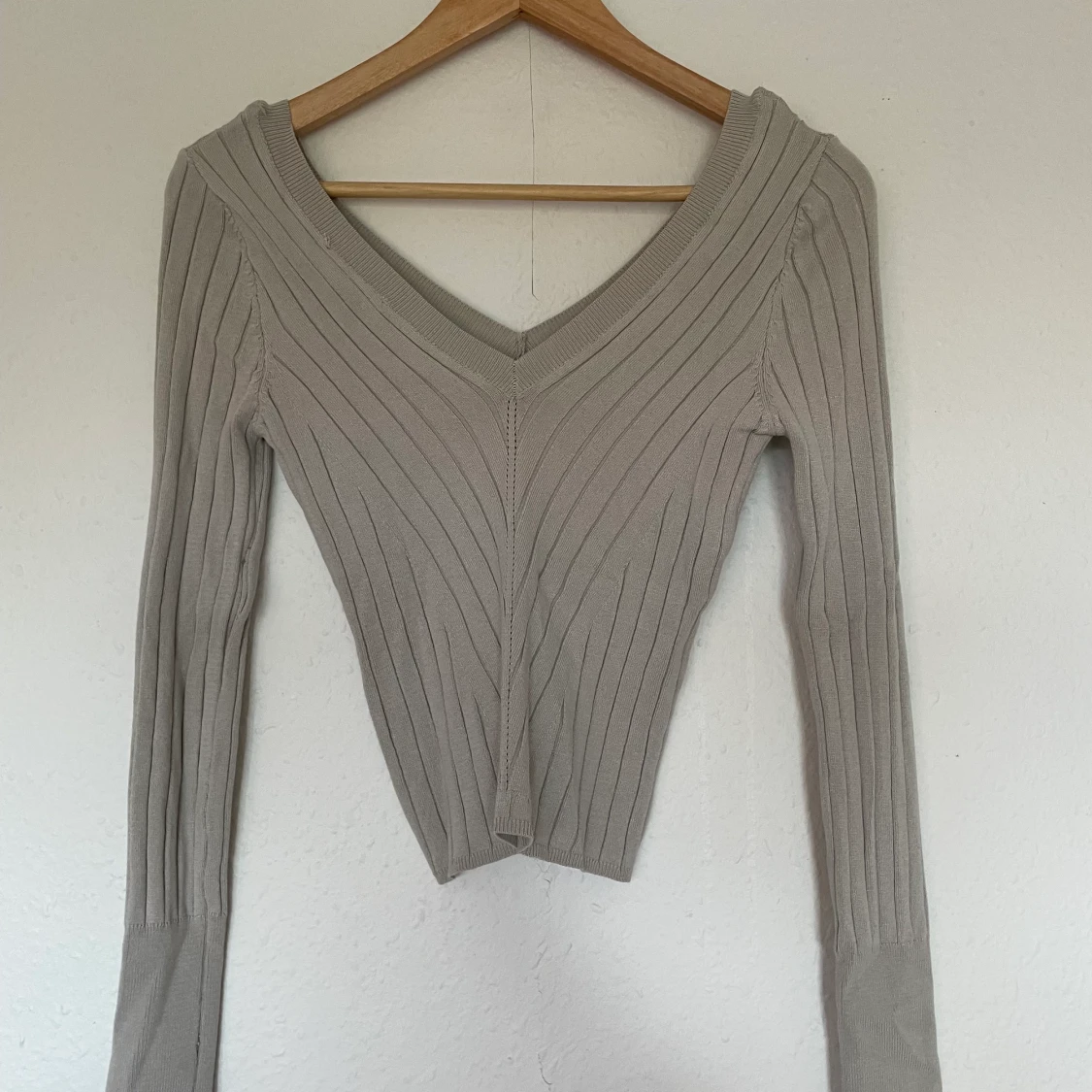 Fin grå tröja  - 90