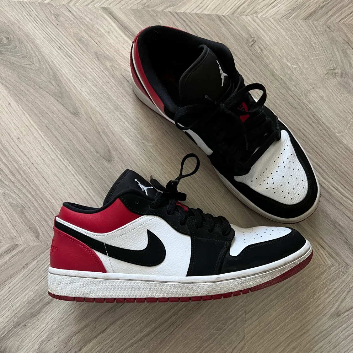Jordan 1 low "black toe" - 90