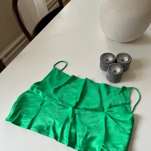 Topp - Green top