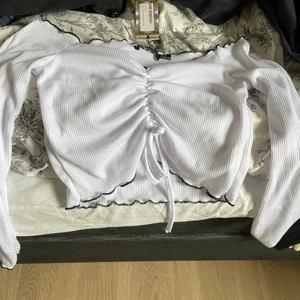 Crop top - Oanvänd Crop top från boohoo 