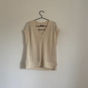 Zara väst - Storlek M. Oversize. Frakt ingår 