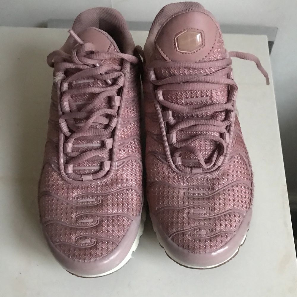 Nike air max shop plus particle pink mushroom sail