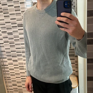 These Glory Days - Stickad tröja från Tgd, knappt använd i storlek L. Ganska stor i storleken