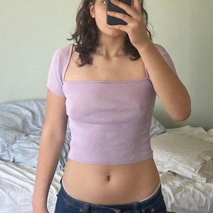 Zara T-shirt  - As söt zara typ linne/ T-shirt som är perfekt nu till sommaren 💗💗