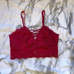 Linne/topp  - Jätte fint linne men tyvärr för litet för mig