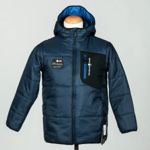 Sail racing jacka - Hejsan säljer min sail racing jacka då den inte används, den är i fint skicka och har inga skador.