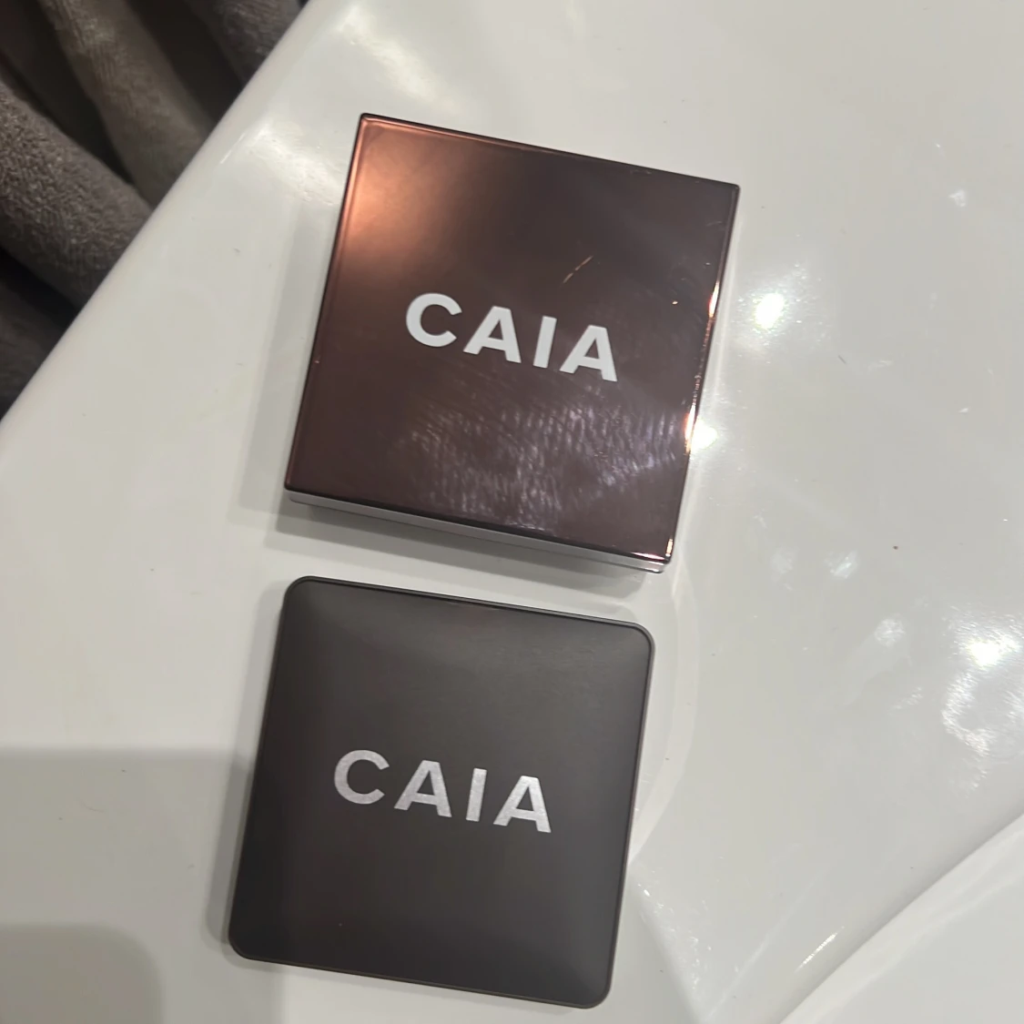 Intressekoll! Caia Bronzer + powder