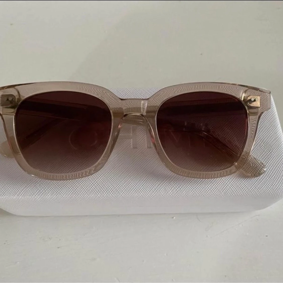 Chimi 01 Ecru solglasögon