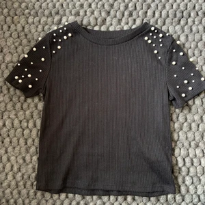 Topp - Svart topp från hm i fint skick, storlek xs! 