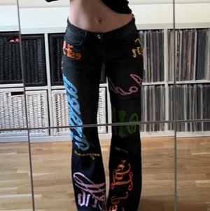 Jaded London Jeans - Säljer mina supercoola, lågmidjade jeans från Jaded London! Aldrig använda utan har bara testat dem😇 Skriv om ni har frågor eller är intresserade💗