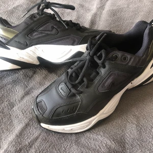 Nike m2k tekno - Dom är använda Max 3 gånger så dom är som nya 