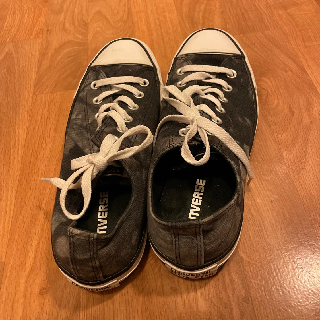 Converse grå/ svart storlek 40 - 91