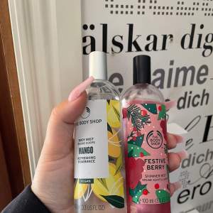 Nya parfymer från the body shop. Kostar nya 150kr/st dem är inte använda!  Båda för 250kr med frakt! 