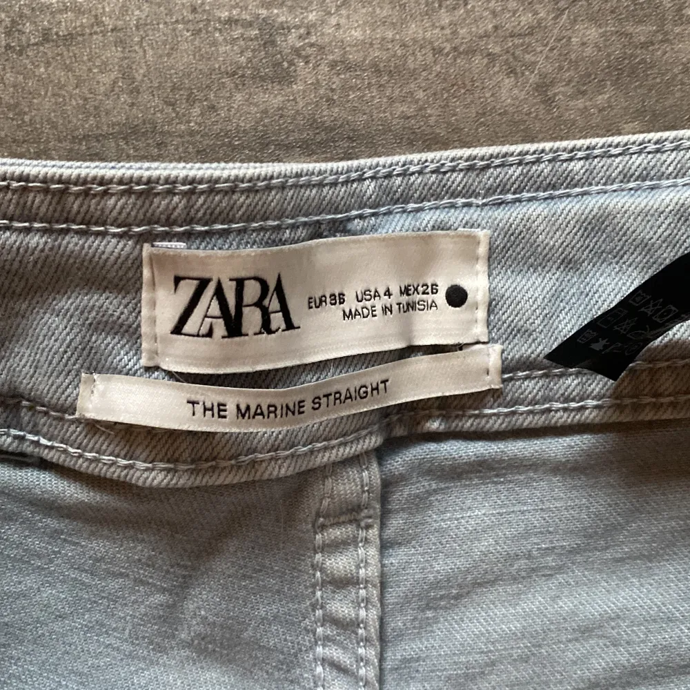 Visa Jeans från Zara Aldrig använda Stl 36/ S. Jeans & Byxor.