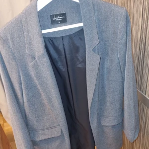 Kavaj - Kavaj strl M från jascha stockhom. Använd få gånger