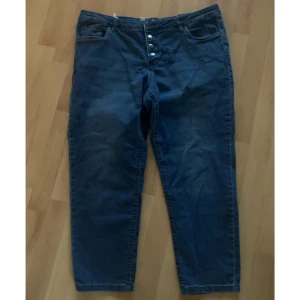 Jeans - Har själv aldrig använt dom men jag har köpt dom från Sellpy 