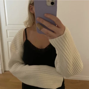 Bolero - Ifrån h&m. Använd men i fint skick!! Lånad bild💗