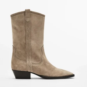 Cowboy boots  - Säljer nu mina älskade boots från Massimo Dutti, tar inte emot bud under 1500:-🫶