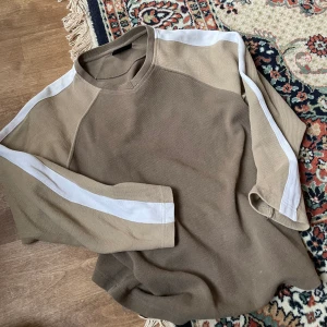 Tröja - Bra skick. Skriv vid ev. Frågor 💓