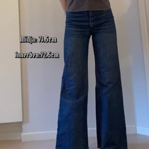 Högmidjade jeans - Högmidjade wide-leg jeans👖 70-tals look💋 köpta från Beyond Retro:) bra kvalitet och bra skick! Skriv gärna vid intresse⭐️