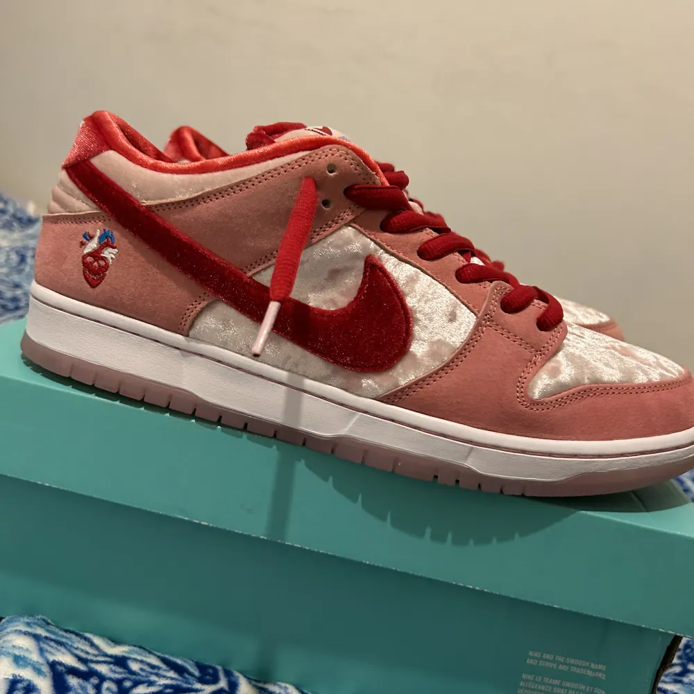 nike sb dunks 10/10 bara testade en gång inomhus. Skor.