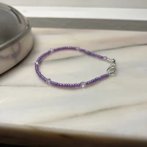 Handgjort armband!☺️ - Handgjort armband!☺️ Man kan givetvis få i vilken färg som helst!☺️