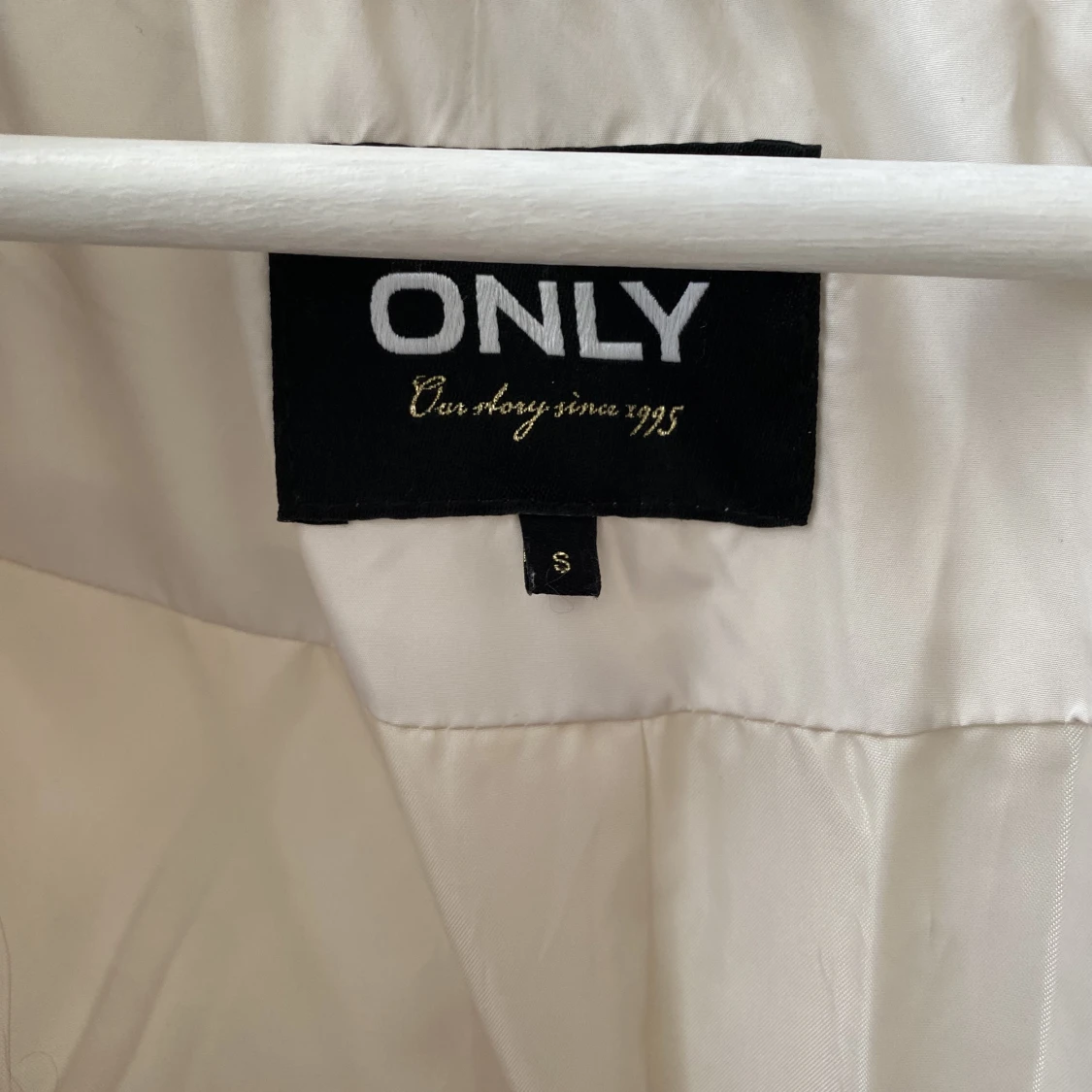 ONLY Vit Vinterjacka  - 91