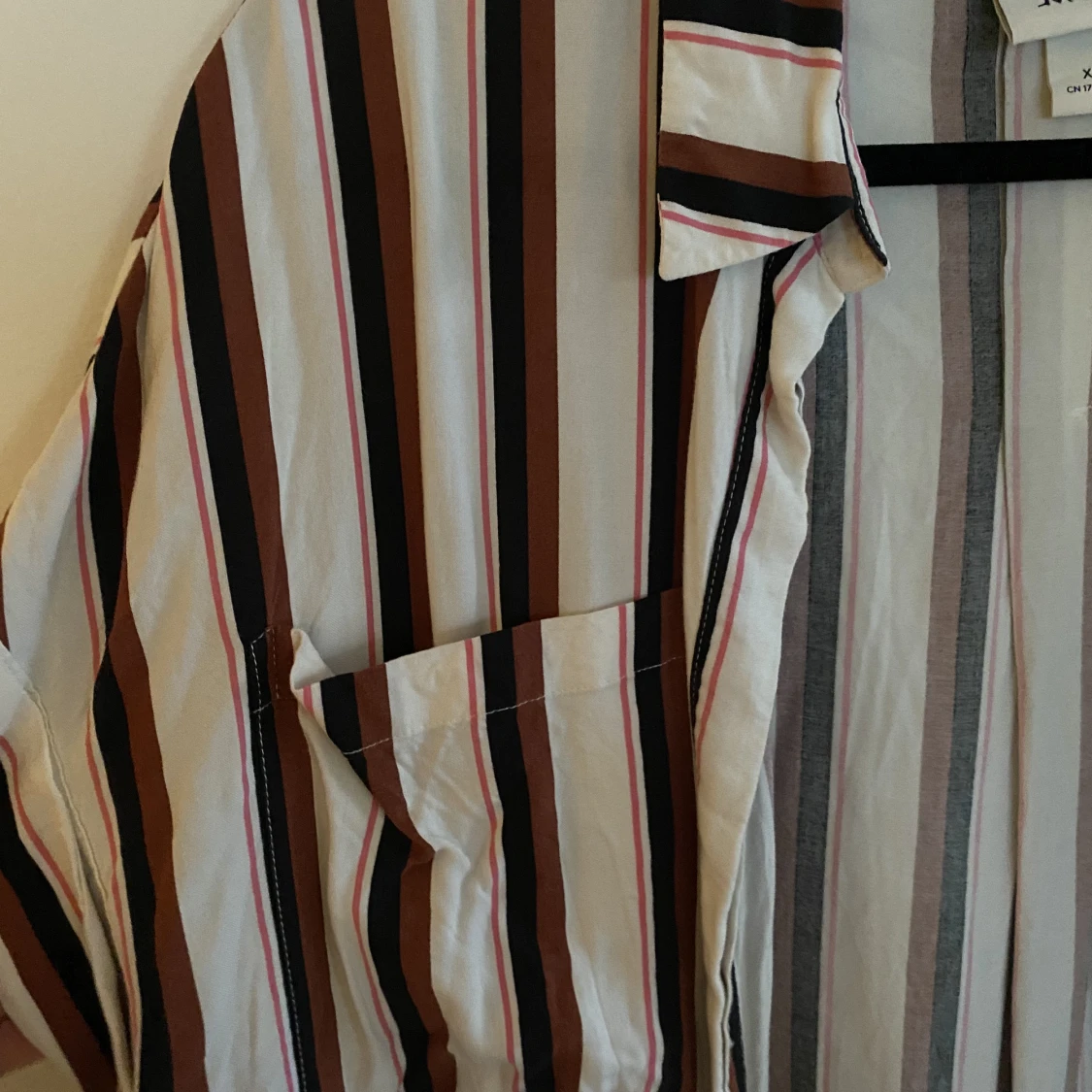 Skjortklänning.  - 90