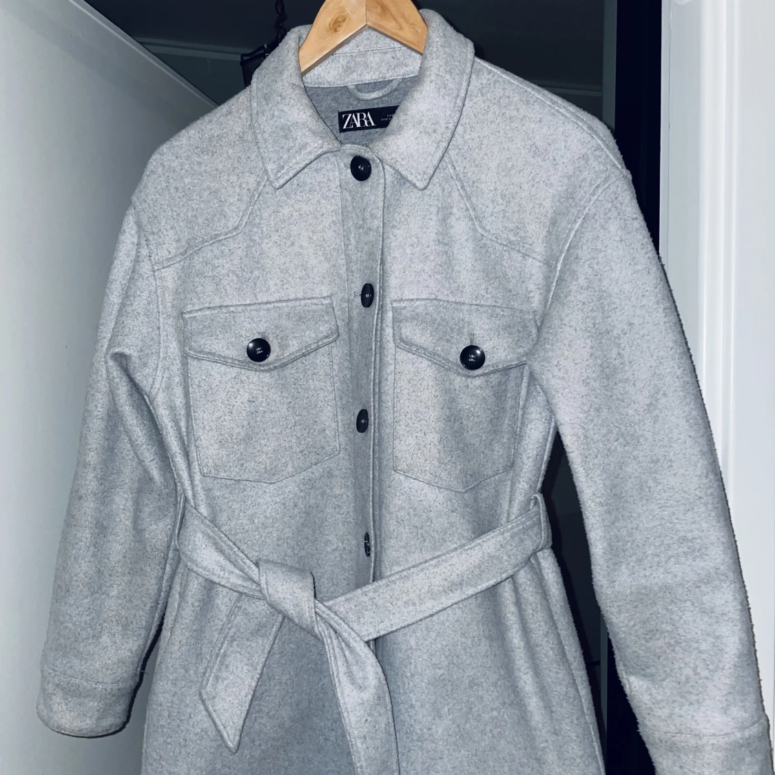 Fin grå kappa från Zara - 90