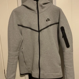Nike tech fleece - Storlek S Skick 9.5 av 10