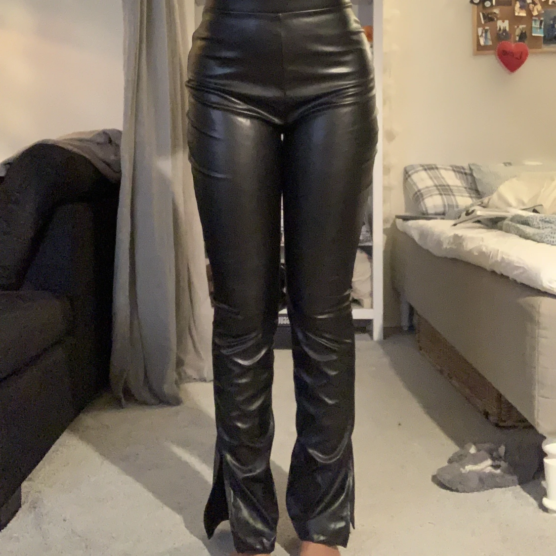 Svart skinnbyxor