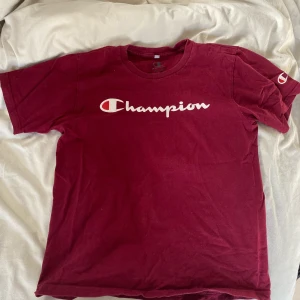 Champion t-shirt  - Champion t-Shirt Storlek m  Frakt 70kr 