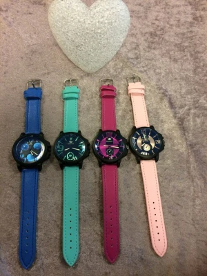 Mode Dam Klocka  - 189kr/st Frakt 39kr