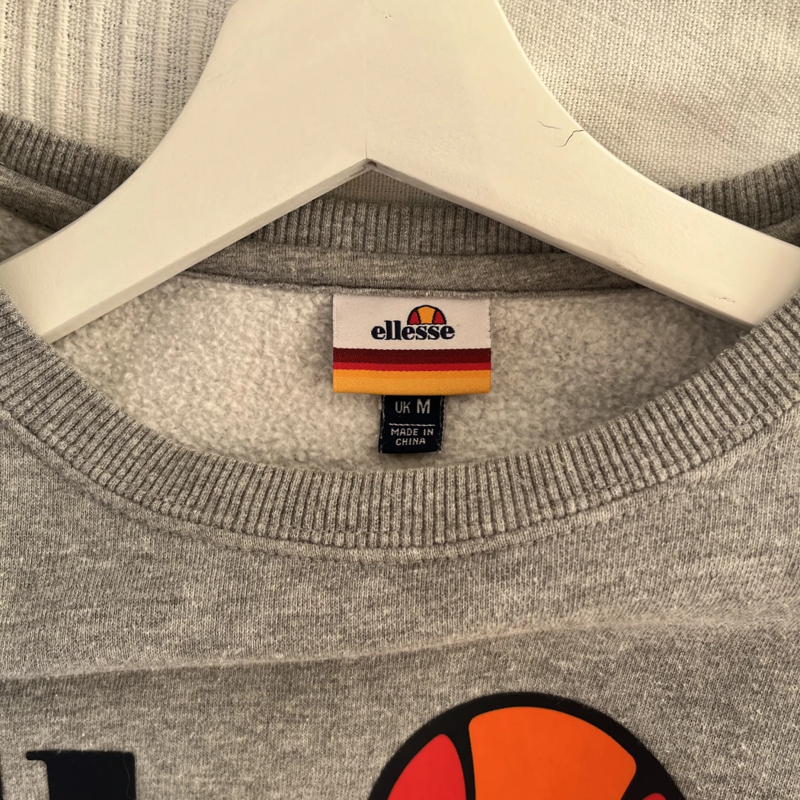 Grå Ellesse tröja  - 91