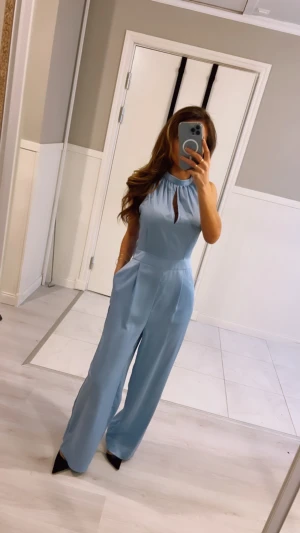 Ljusblå byxdress, stl 34, Oandvänd - Ljusblå byxdress från lindex, Oandvänd, stl 34