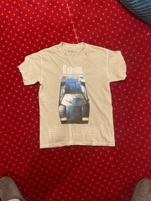 Ransom T Shirt - Köpt i 2020, sparsamt använd
