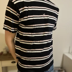 Sweet SKTBS T-shirt  - Oversize T-shirt från Sweet Sktbs, storlek M men sitter lite oversize