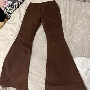 Flare jeans - Aldrig använda