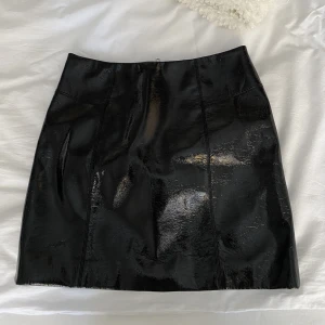 Skinnkjol  - Säljer denna skinn kjolen som inte längre används 