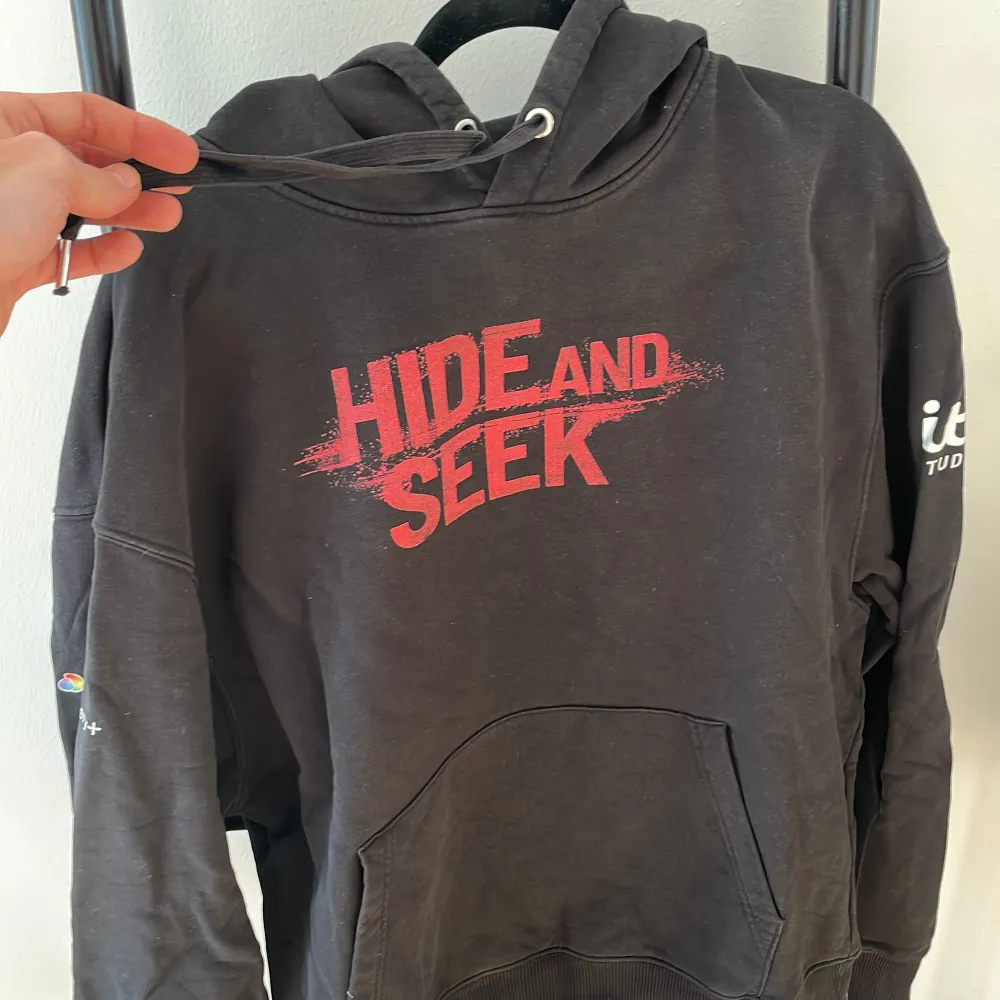 Hoodie storlek Large Otroligt bra kvalitet.  . Tröjor & Koftor.