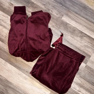 Gina tricot set  - Båda är i storlek M, använda en gång! 💞