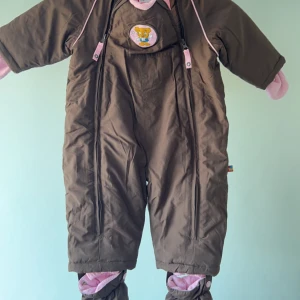 Overall i storlek 74  - Andvänd i bra skick  Storlek 74