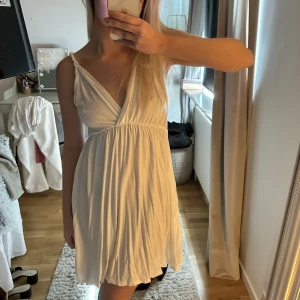 Klänning - Världens sötaste klänning till sommaren. Passar perfekt till stranden🌴☀️💖