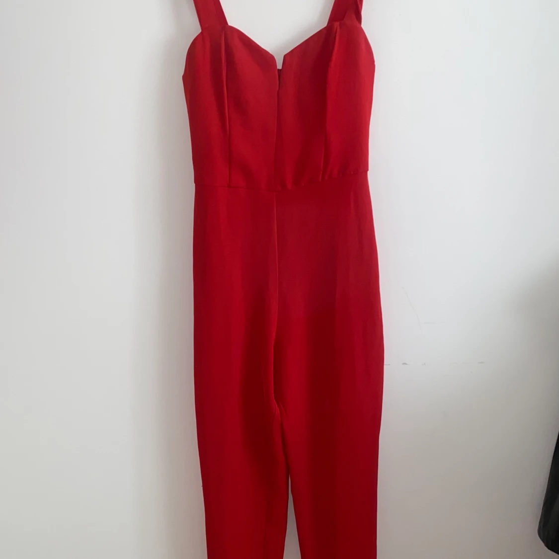 Röd Jumpsuit stl. 38 - 90