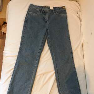 Jeans i storlek 40<3