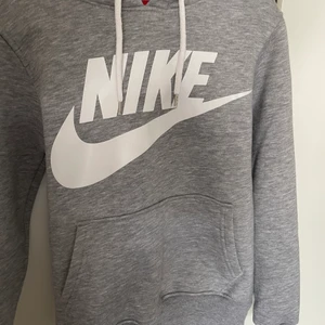 Nike hoodie  - Nike hoodie som är i från Turkiet men är jätte mjuk