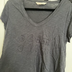 Odd molly T-shirt  - Köpare står för frakt