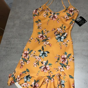 Klänning NlyOne S - 🧡Normal längd  💙Oanvänd 💜Köparen står för frakt 💚Ingen bild pga för liten