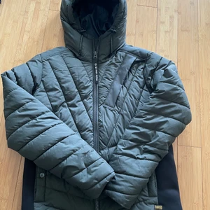 G-Star Raw vinterjacka - M Normal i stl, i mycket bra skick. Knappt använd.