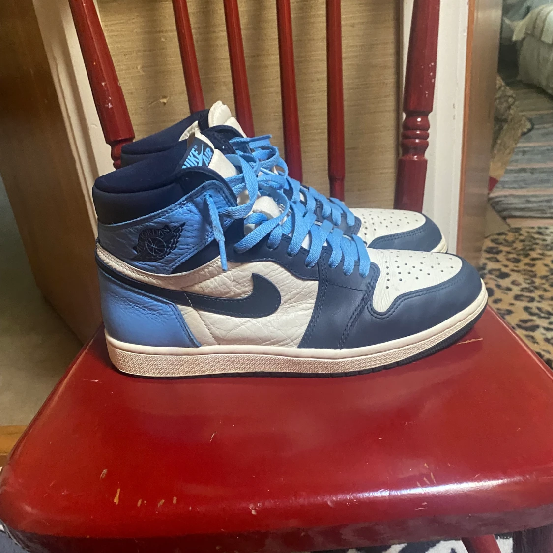 Air Jordan 1 Obsidian